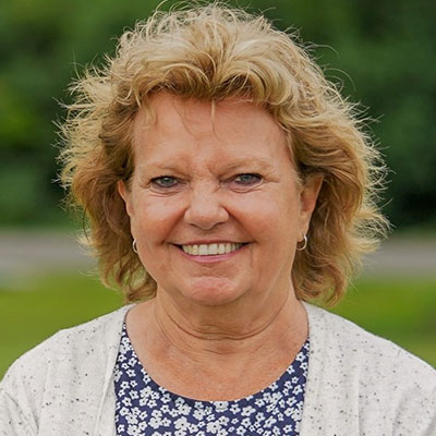 Debra Cody Headshot