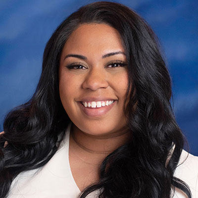Savannah Gibbs Headshot