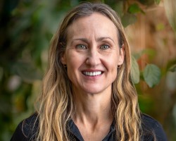 Leisje Headshot for Web